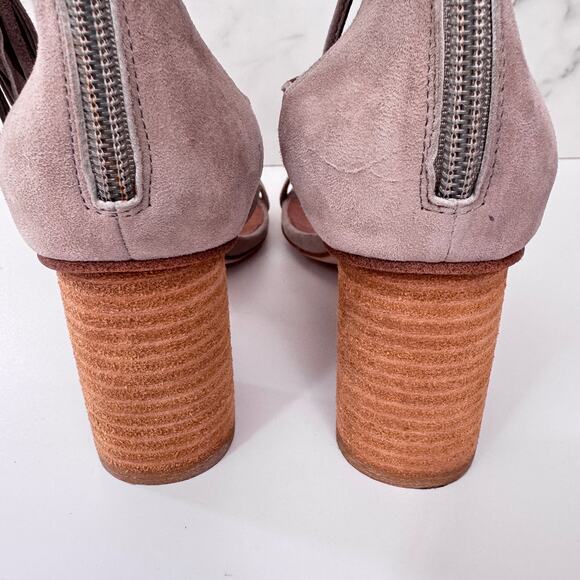 Jeffrey Campbell Womens Despina Sandals Size 8.5 Suede Strappy Fringe Boho Taupe - Picture 7 of 11